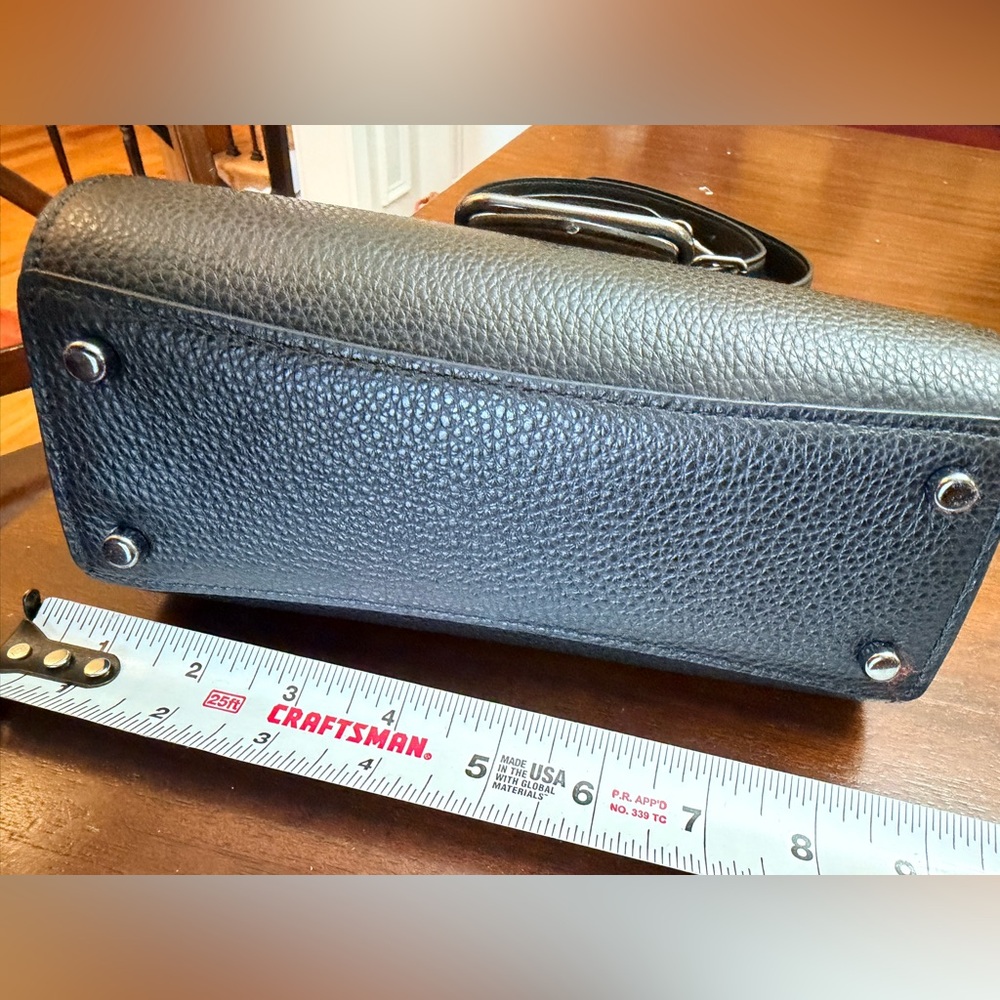 Coach small black handbag - Picture 7 of 7